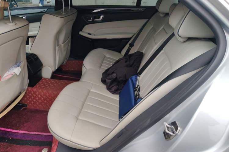 Used Mercedes-Benz E-Class 2015 E 260 L Sport & Fashion Model Left Rear Seat