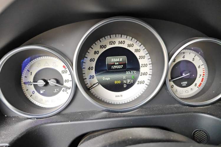 Used Mercedes-Benz E-Class 2015 E 260 L Sport & Fashion Model Odometer Close Up