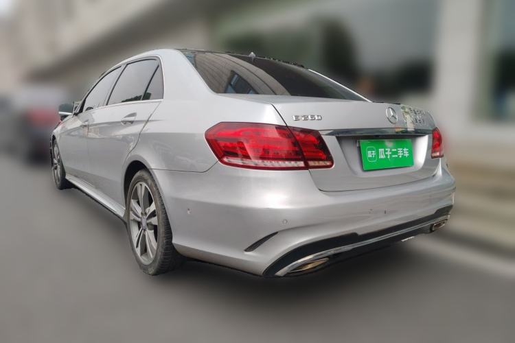 Used Mercedes-Benz E-Class 2015 E 260 L Sport & Fashion Model Rear Left 45 Deg