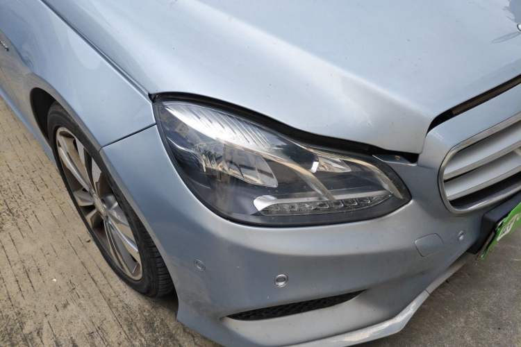 Used Mercedes-Benz E-Class 2015 E 260 L Sport & Fashion Model Right Front Headlight