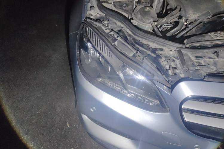 Used Mercedes-Benz E-Class 2015 E 260 L Sport Edition Right Front Headlight