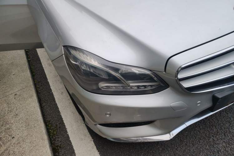 Used Mercedes-Benz E-Class 2015 E 260 L Sport & Fashion Model Right Front Headlight