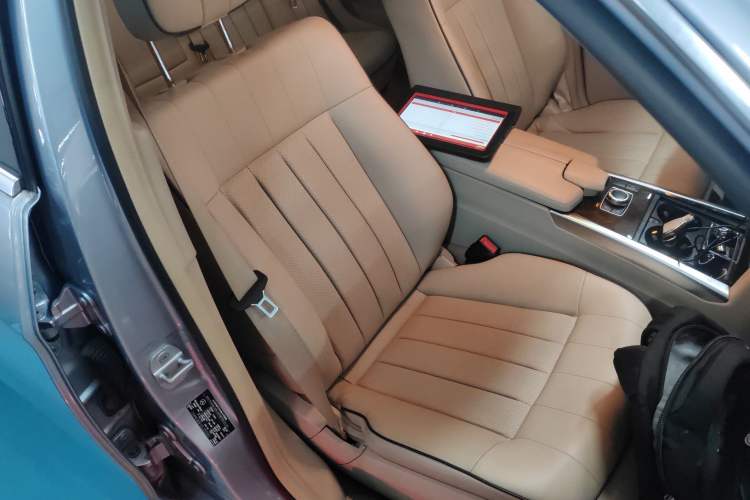 Used Mercedes-Benz E-Class 2015 Facelift E 200 L Right Front Seat