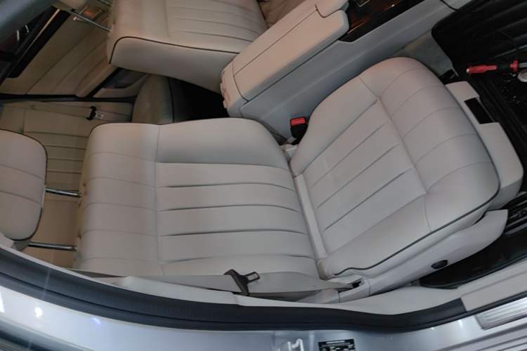 Used Mercedes-Benz E-Class 2015 E 260 L Right Front Seat