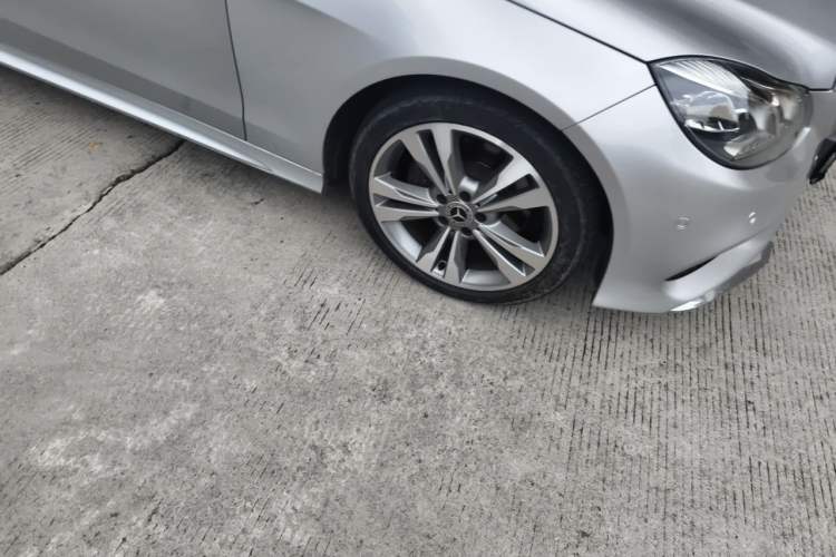 Used Mercedes-Benz E-Class 2015 E 260 L Sport Edition Right Front Wheel Hub