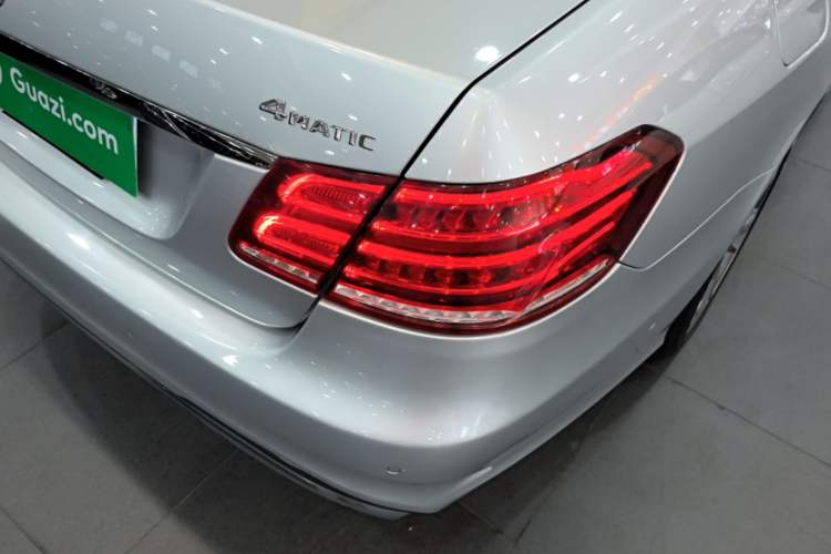 Used Mercedes-Benz E-Class 2015 E 320 L Sport 4MATIC Right Rear Taillight