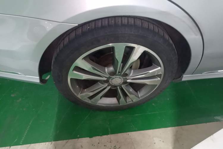Used Mercedes-Benz E-Class 2015 E 180 L Sport Edition Right Rear Wheel Hub