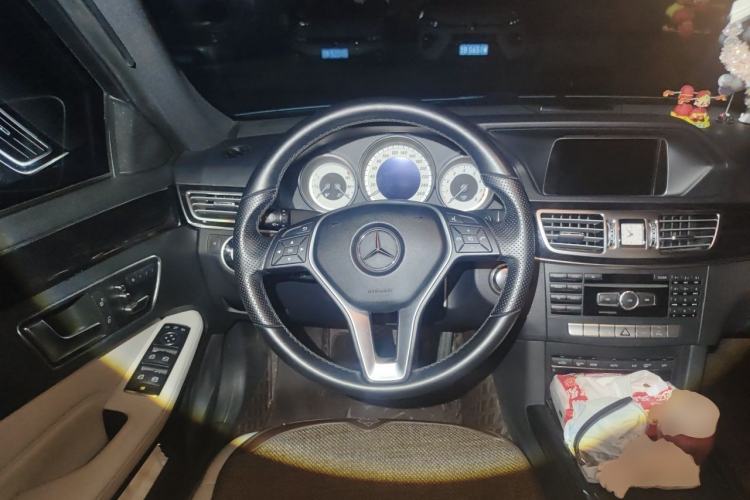 Used Mercedes-Benz E-Class 2015 E 260 L Sport Edition Steering Wheel