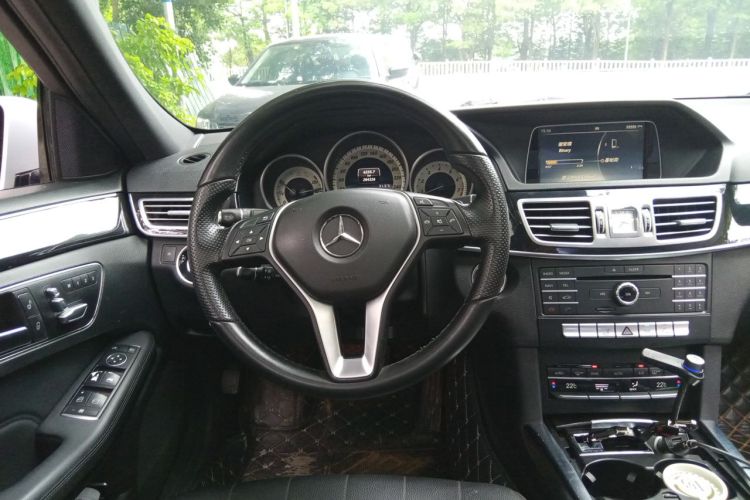 Used Mercedes-Benz E-Class 2015 Facelift E 200 L Sport Edition Steering Wheel