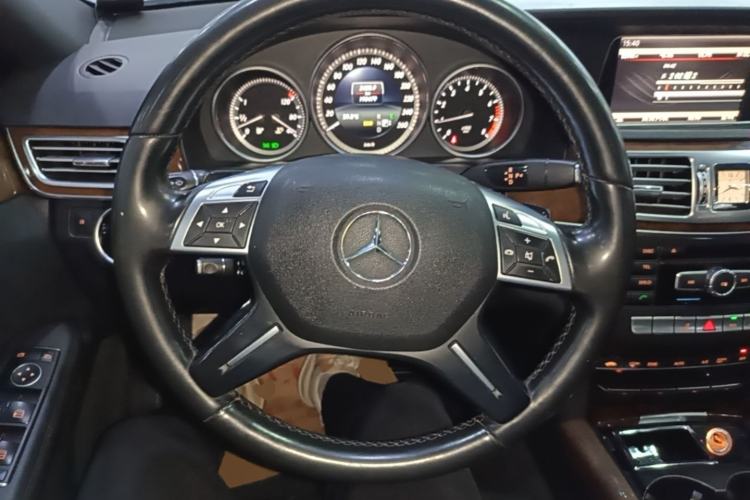 Used Mercedes-Benz E-Class 2015 E 200 L Steering Wheel