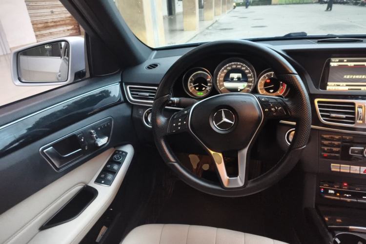 Used Mercedes-Benz E-Class 2015 E 260 L Sport Edition Steering Wheel