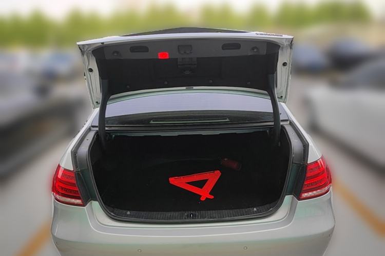Used Mercedes-Benz E-Class 2015 E 180 L Sport Edition Trunk