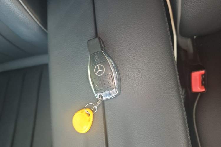 Used Mercedes-Benz E-Class 2015 Restyled E 260 L Sport Edition Vehicle Key