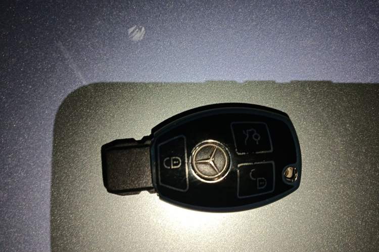 Used Mercedes-Benz E-Class 2015 Facelift E 200 L Sport Edition Vehicle Key