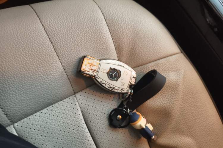 Used Mercedes-Benz E-Class 2015 E 260 L Sport Edition Vehicle Key