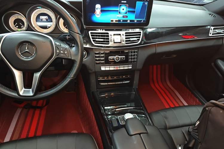 Used Mercedes-Benz E-Class 2015 E 260 L Sport Edition Audio And AC Panel