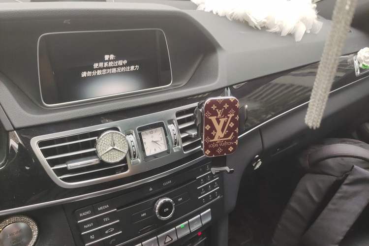 Used Mercedes-Benz E-Class 2015 Facelift E 200 L Sport Edition Audio And AC Panel