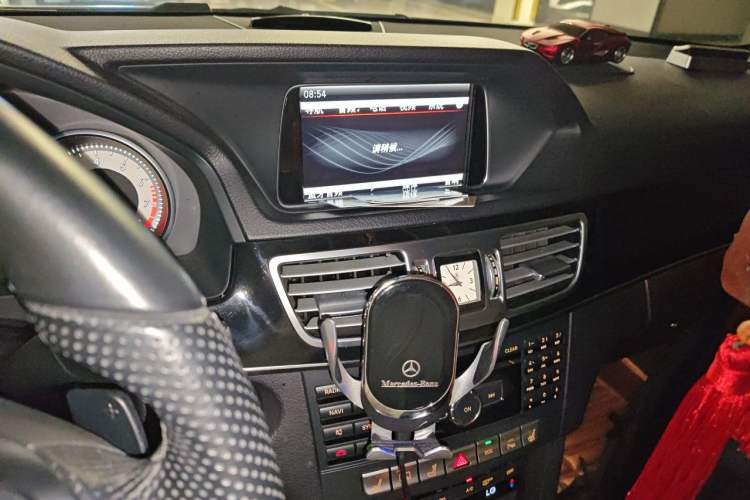 Used Mercedes-Benz E-Class 2015 E 260 L Sport Luxury Model Audio And AC Panel