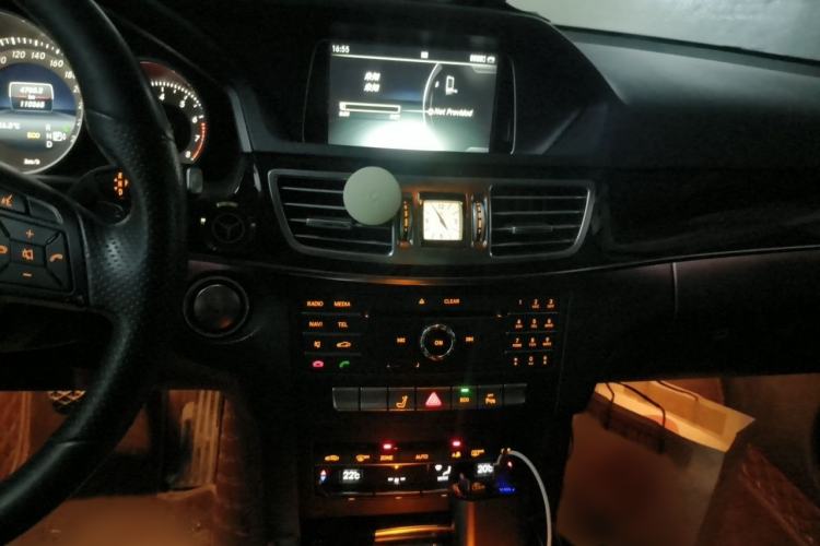 Used Mercedes-Benz E-Class 2015 E 260 L Sport Edition Audio And AC Panel