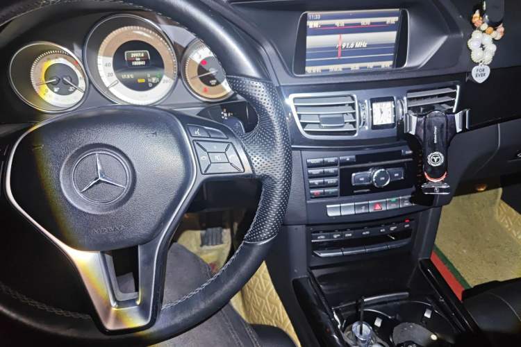 Used Mercedes-Benz E-Class 2015 E 260 L Sport Edition Audio And AC Panel