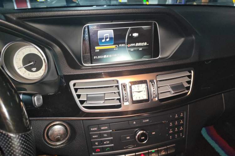 Used Mercedes-Benz E-Class 2015 E 260 L Sport Edition Audio And AC Panel