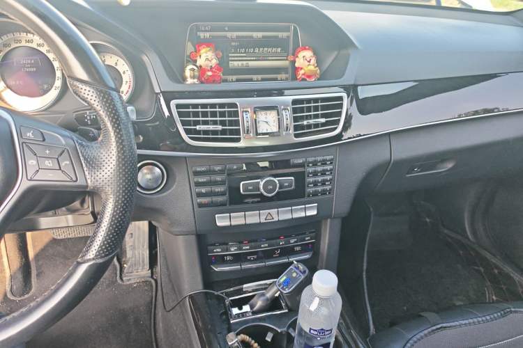 Used Mercedes-Benz E-Class 2015 E 260 L Sport Edition Audio And AC Panel