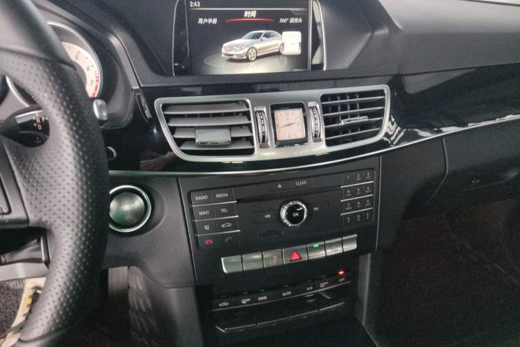 Used Mercedes-Benz E-Class 2015 Restyled E 260 L Sport Edition Audio And AC Panel