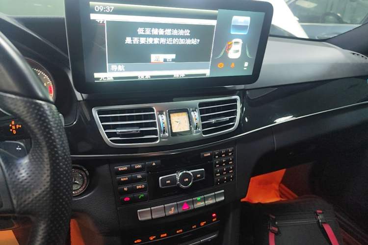Used Mercedes-Benz E-Class 2015 E 260 L Sport Edition Audio And AC Panel