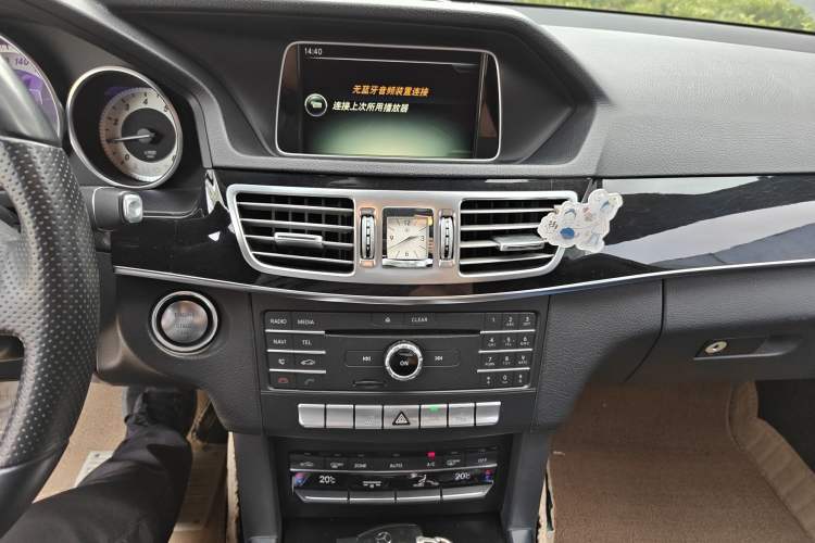 Used Mercedes-Benz E-Class 2015 Facelift E 200 L Sport Edition Audio And AC Panel