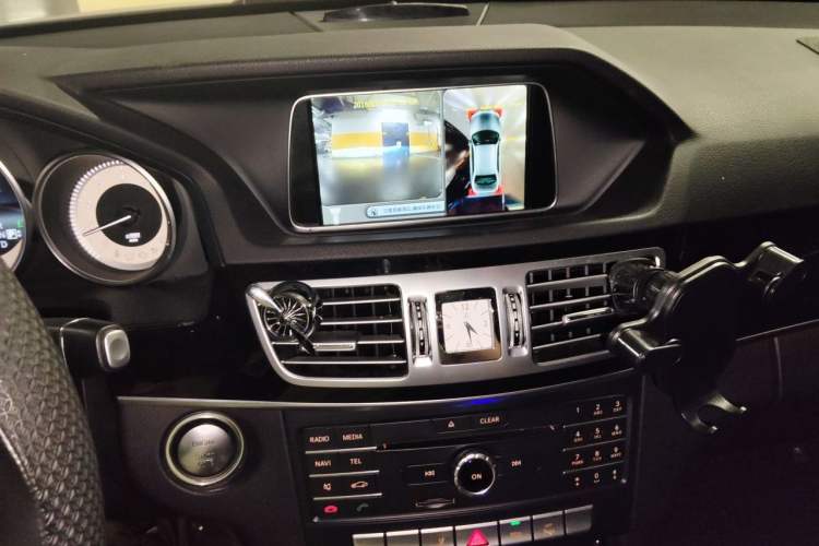 Used Mercedes-Benz E-Class 2015 E 200 L Sport Edition Audio And AC Panel