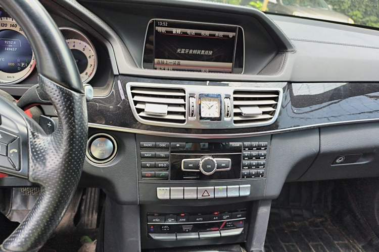 Used Mercedes-Benz E-Class 2015 E 320 L Sport 4MATIC Audio And AC Panel