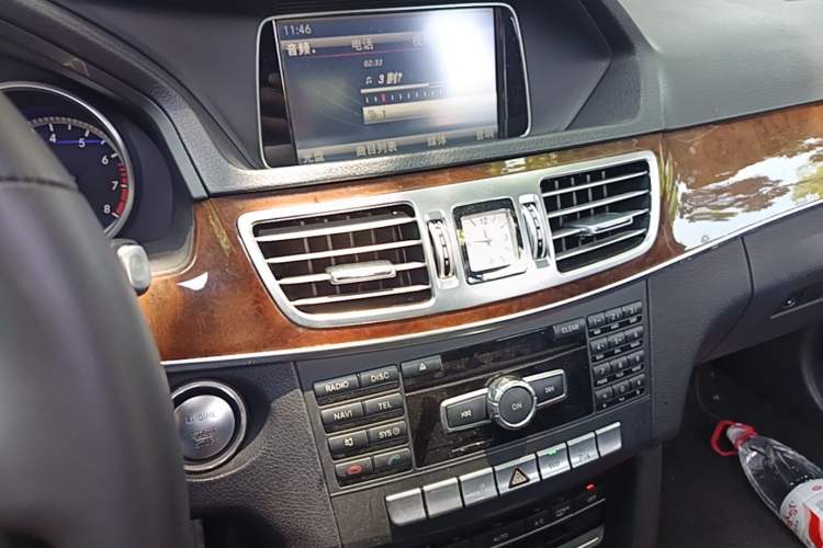 Used Mercedes-Benz E-Class 2015 E 200 L Audio And AC Panel