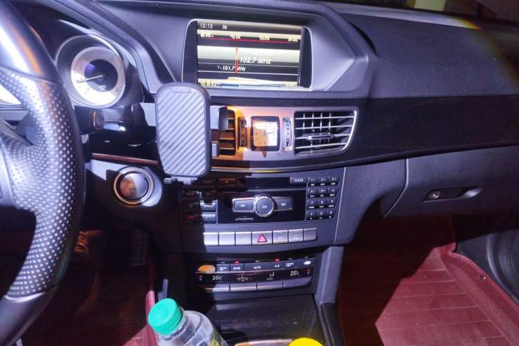 Used Mercedes-Benz E-Class 2015 E 260 L Sport Edition Audio And AC Panel