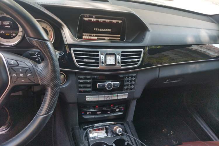 Used Mercedes-Benz E-Class 2015 E 320 L Sport 4MATIC Audio And AC Panel