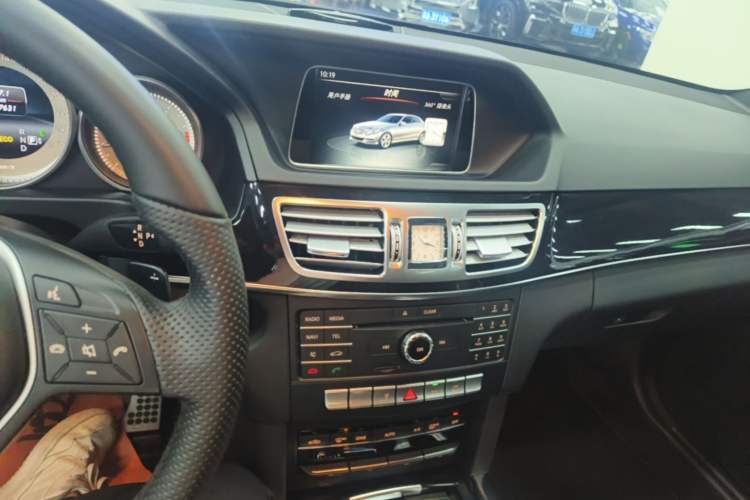 Used Mercedes-Benz E-Class 2015 Restyled E 260 L Sport Edition Audio And AC Panel