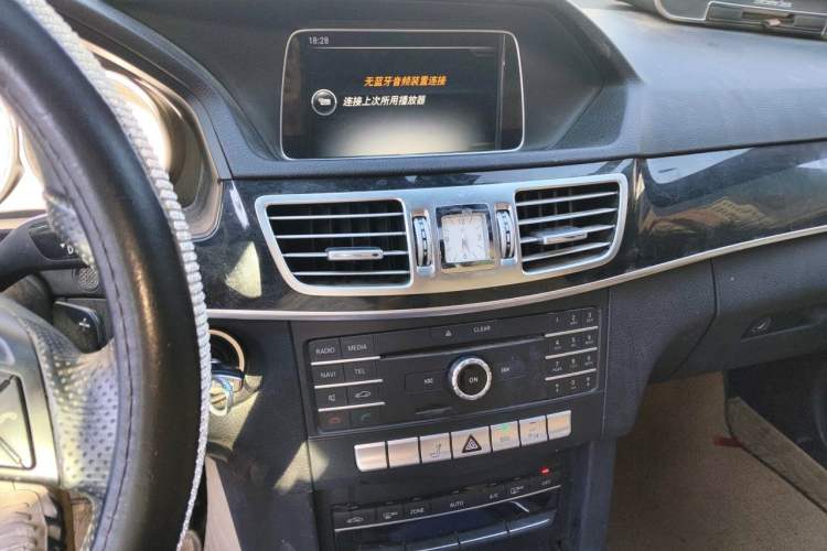 Used Mercedes-Benz E-Class 2015 E 260 L Sport Edition Audio And AC Panel