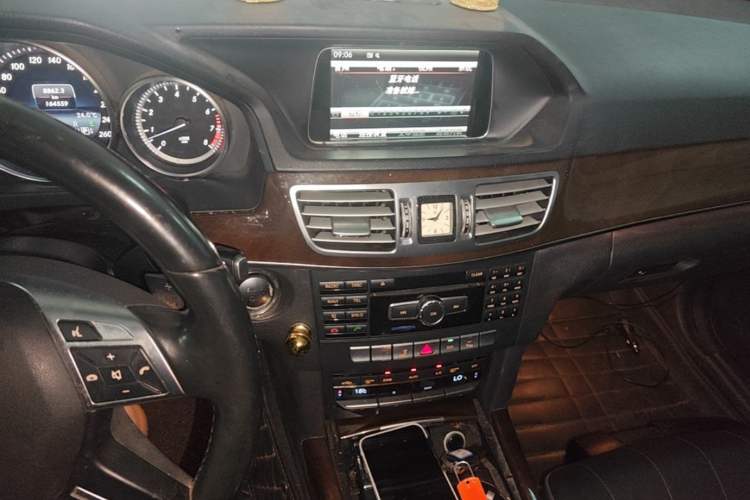Used Mercedes-Benz E-Class 2015 E 200 L Audio And AC Panel