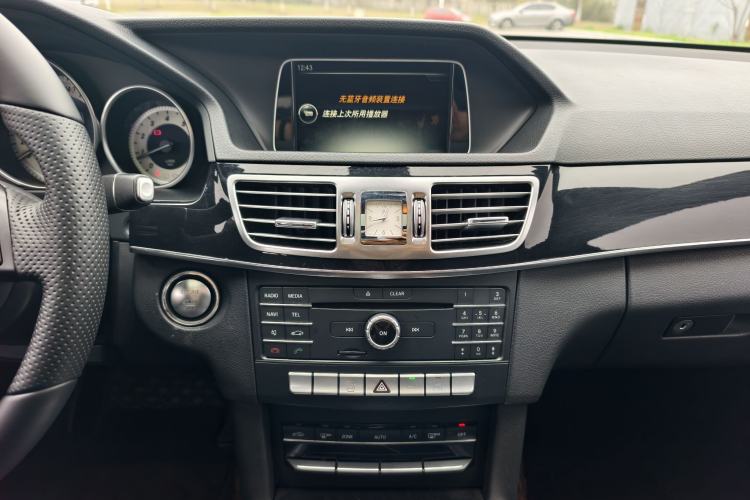 Used Mercedes-Benz E-Class 2015 Facelift E 200 L Sport Edition Audio And AC Panel