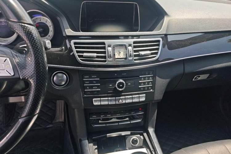 Used Mercedes-Benz E-Class 2015 Revised E 260 L Sporty and Stylish Edition Audio And AC Panel