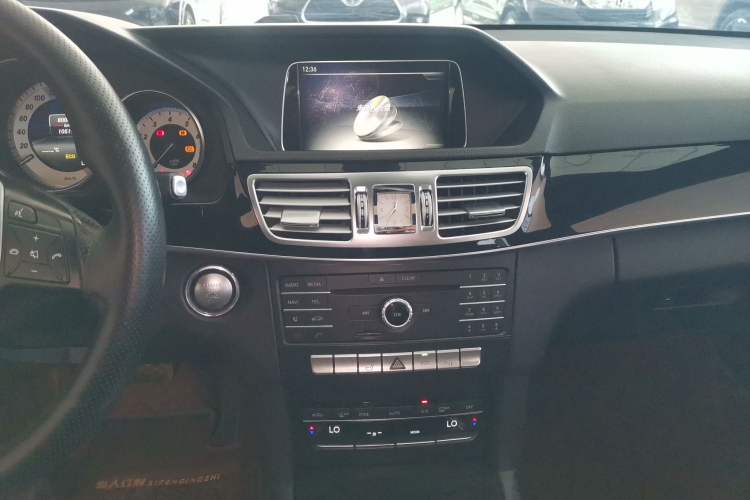 Used Mercedes-Benz E-Class 2015 Revised E 180 L Sport Edition Audio And AC Panel