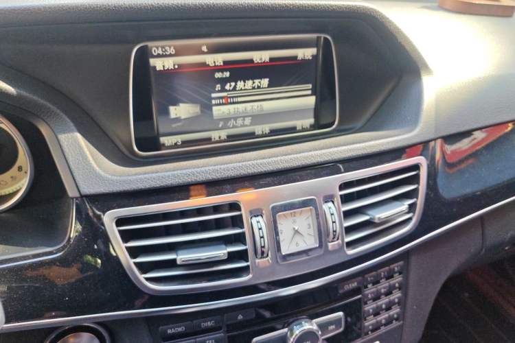 Used Mercedes-Benz E-Class 2015 E 260 L Sport Edition Audio And AC Panel