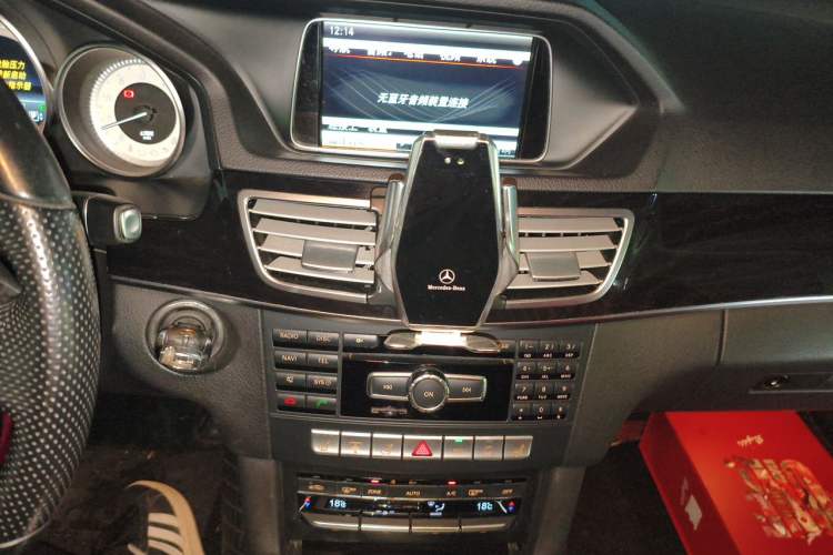 Used Mercedes-Benz E-Class 2015 E 260 L Sport & Fashion Model Audio And AC Panel