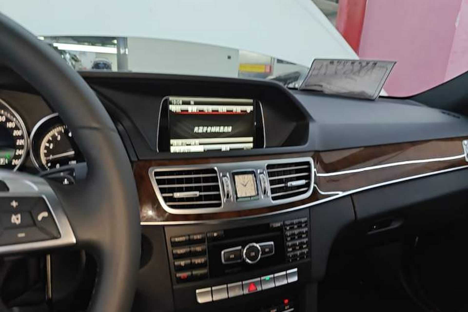 Used Mercedes-Benz E-Class 2015 E 260 L Audio And AC Panel