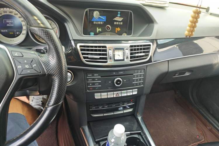 Used Mercedes-Benz E-Class 2015 Restyled E 260 L Sport Edition Audio And AC Panel
