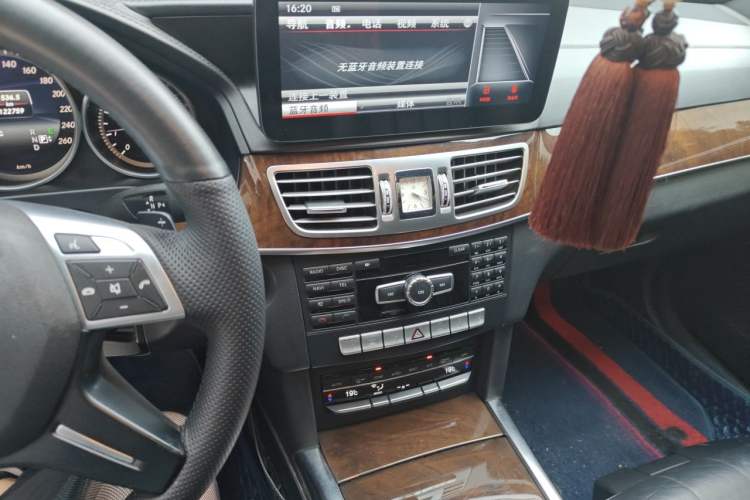 Used Mercedes-Benz E-Class 2015 E 320 L 4MATIC Audio And AC Panel