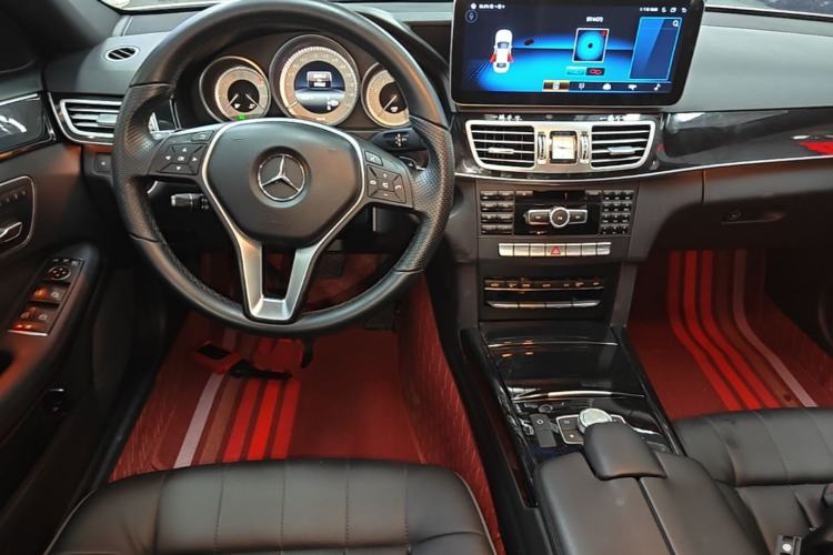 Used Mercedes-Benz E-Class 2015 E 260 L Sport Edition Center Console