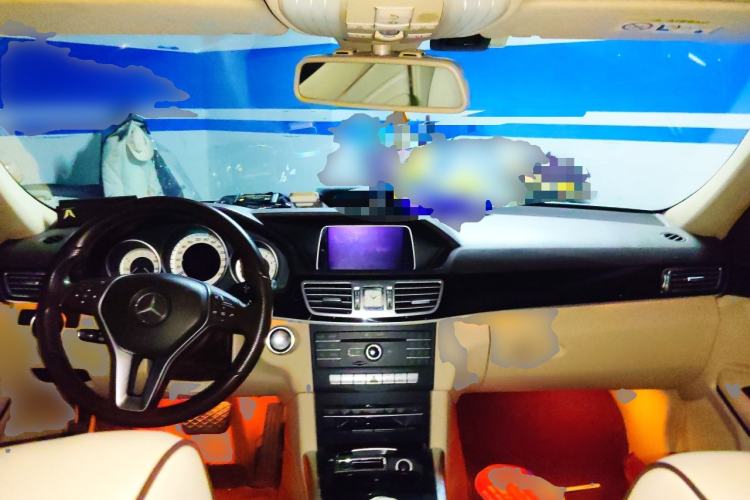 Used Mercedes-Benz E-Class 2015 E 260 L Sport Edition Center Console