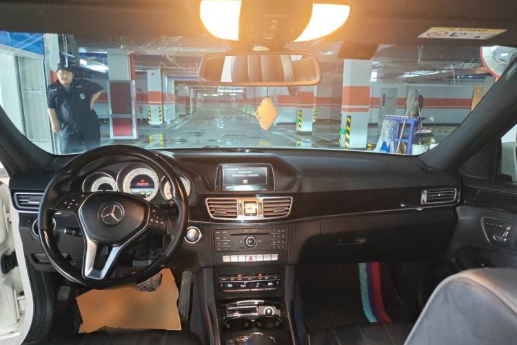Used Mercedes-Benz E-Class 2015 E 260 L Sport Edition Center Console