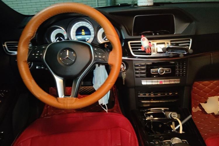 Used Mercedes-Benz E-Class 2015 E 260 L Sport Edition Center Console