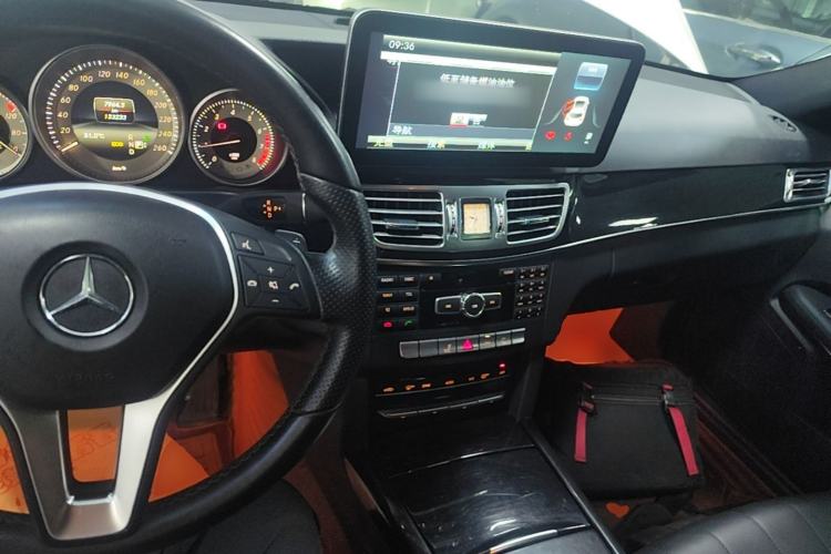 Used Mercedes-Benz E-Class 2015 E 260 L Sport Edition Center Console